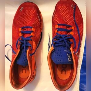 SOLD***OC On Cloud Running Shoe sz 10, Very Good Condition, Red/Orange w Purple